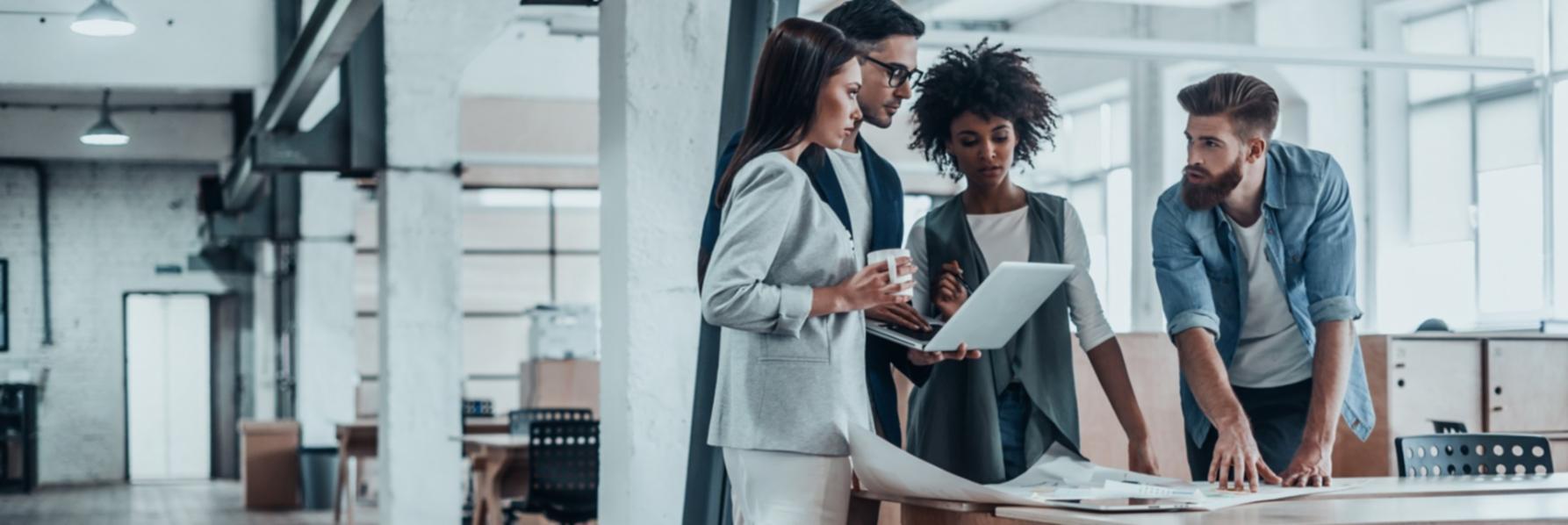 Gezonde voedingsmiddelen en ingrediënten op een tafel